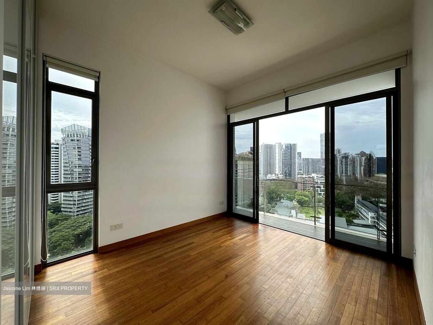 Latitude (D10), Condominium #450554411
